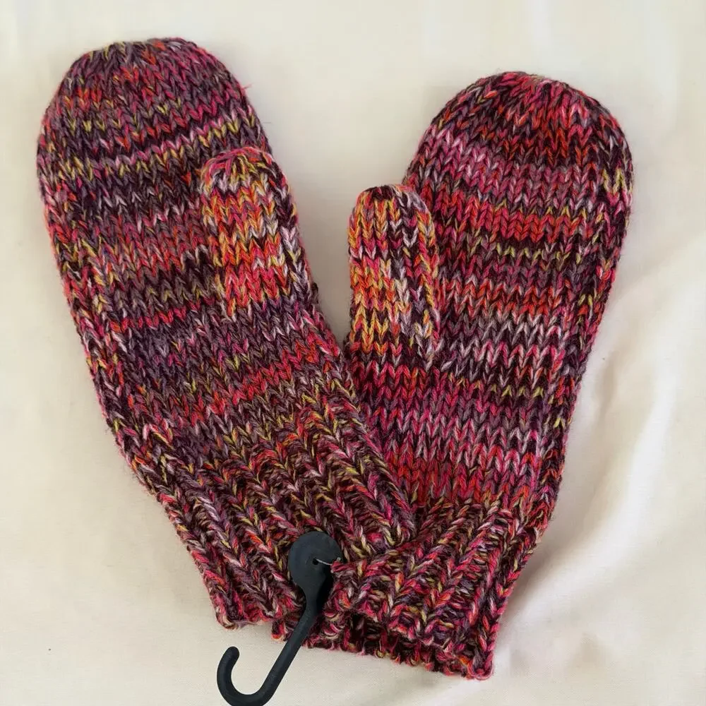NWT Red Pink Marled Knit Mittens Winter Cozy Y2K